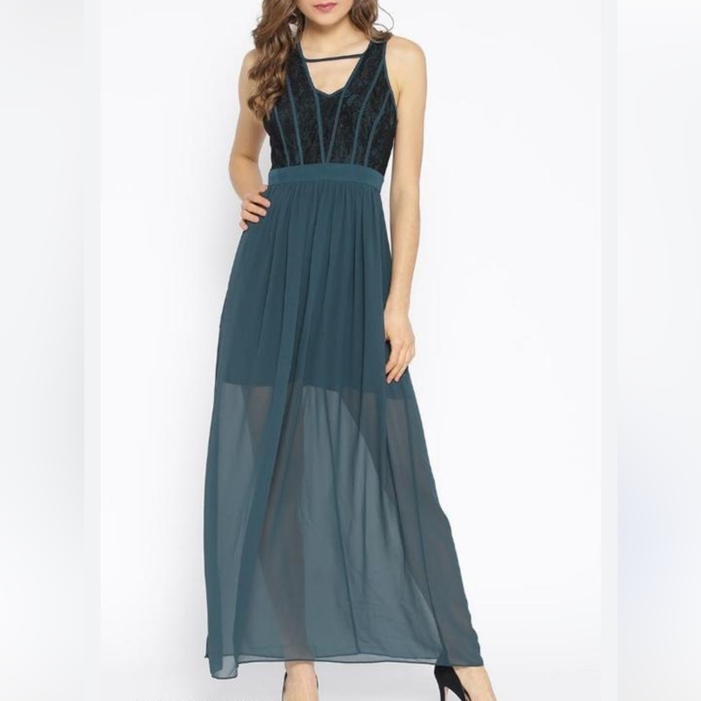 BCBGeneration Elegant Blue/green Sleeveless formal dress size 8